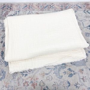 Piu Belle Cotton Gauze Waffle knit throw blanket// 50x60